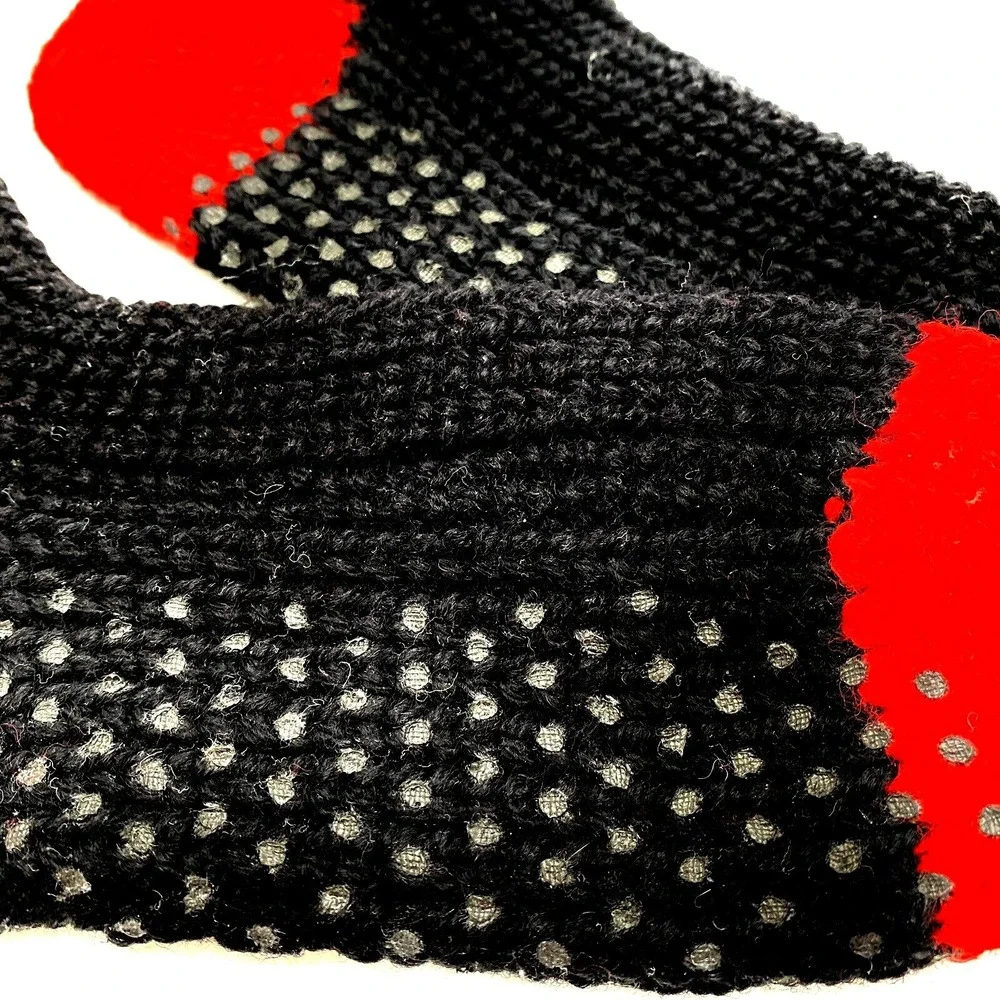 Christmas Santa Slipper Socks Black & Red One Size with Bottom Grips NEW